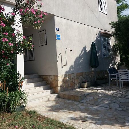 Apartman Nona Povljana Dış mekan fotoğraf