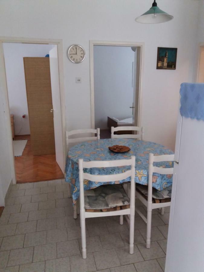 Apartman Nona Povljana Dış mekan fotoğraf