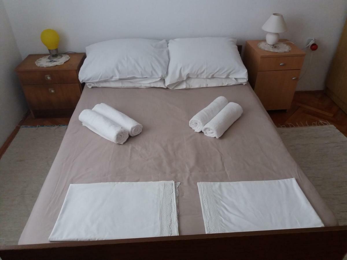 Apartman Nona Povljana Dış mekan fotoğraf