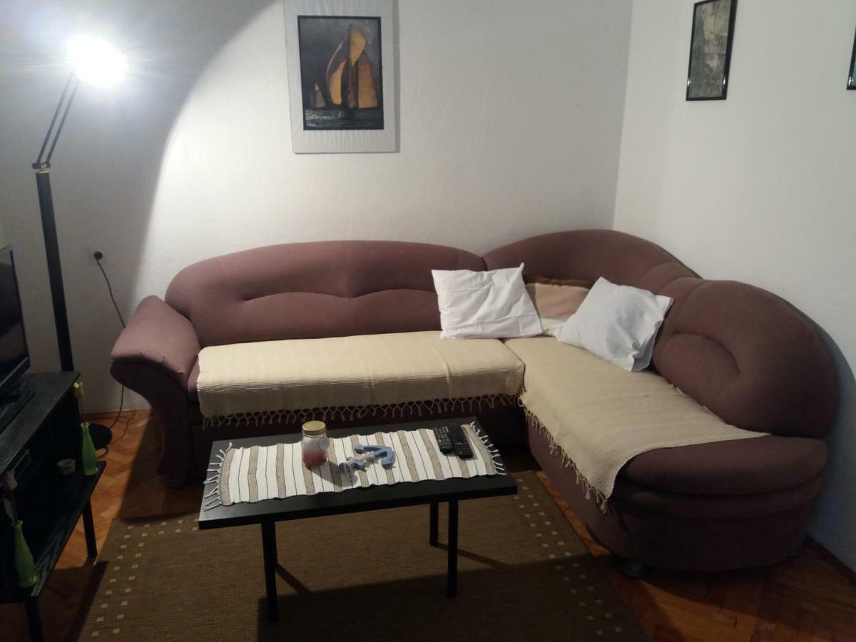 Apartman Nona Povljana Dış mekan fotoğraf