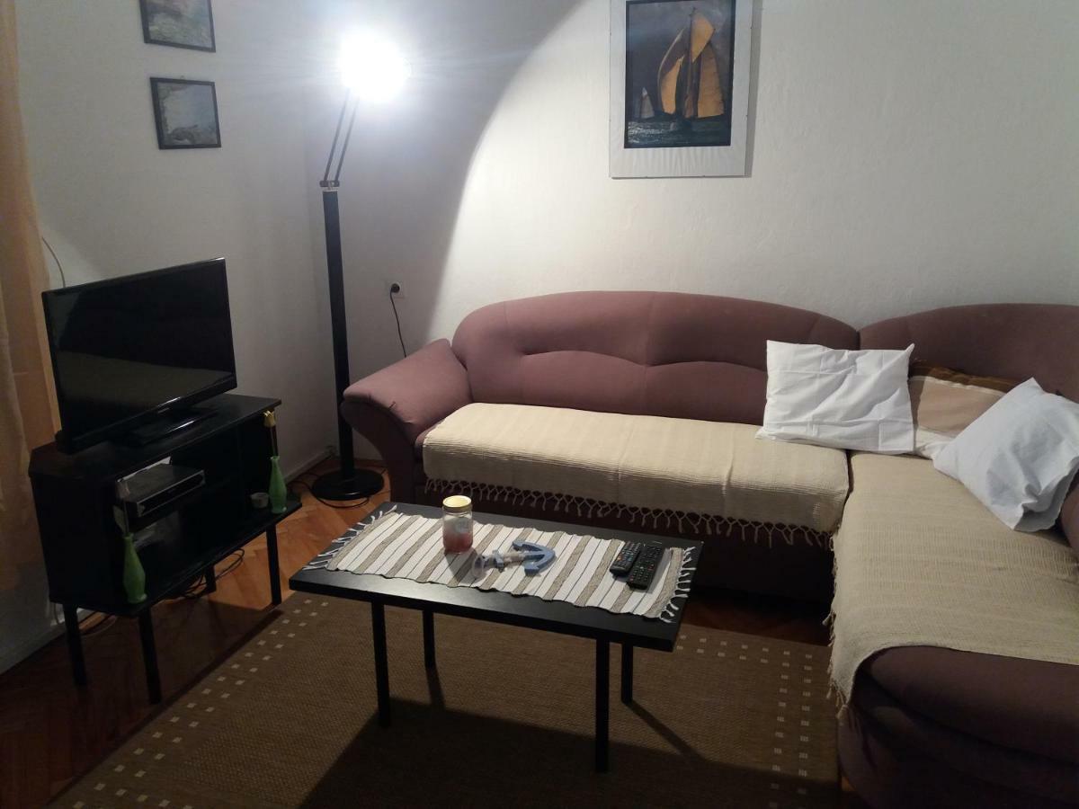 Apartman Nona Povljana Dış mekan fotoğraf