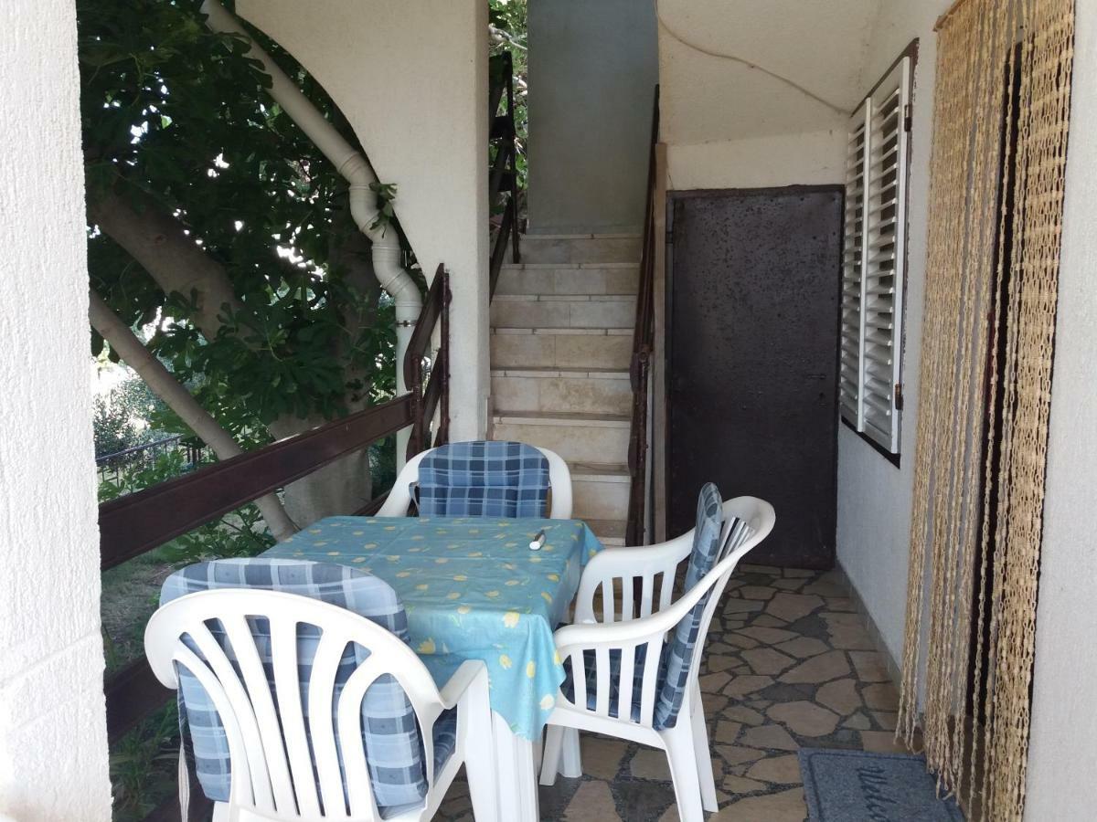 Apartman Nona Povljana Dış mekan fotoğraf